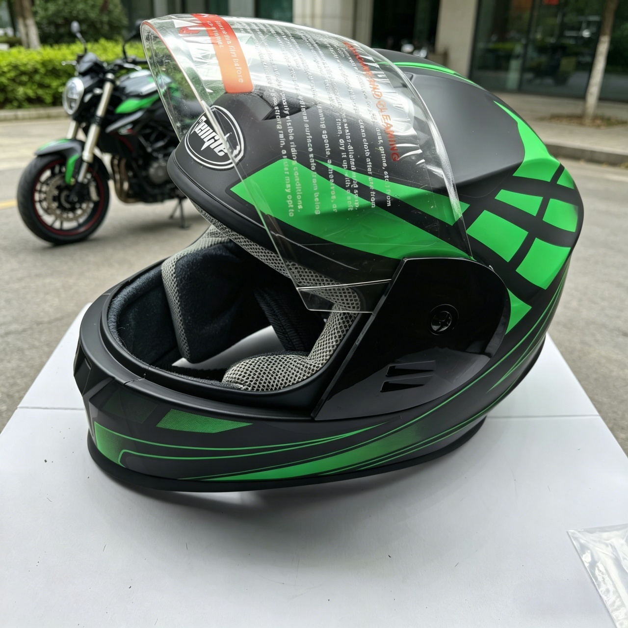 Men's Full Face Motorcycle Hel - огляд і ціна Dual Visor Motorcycle Racing Helmet