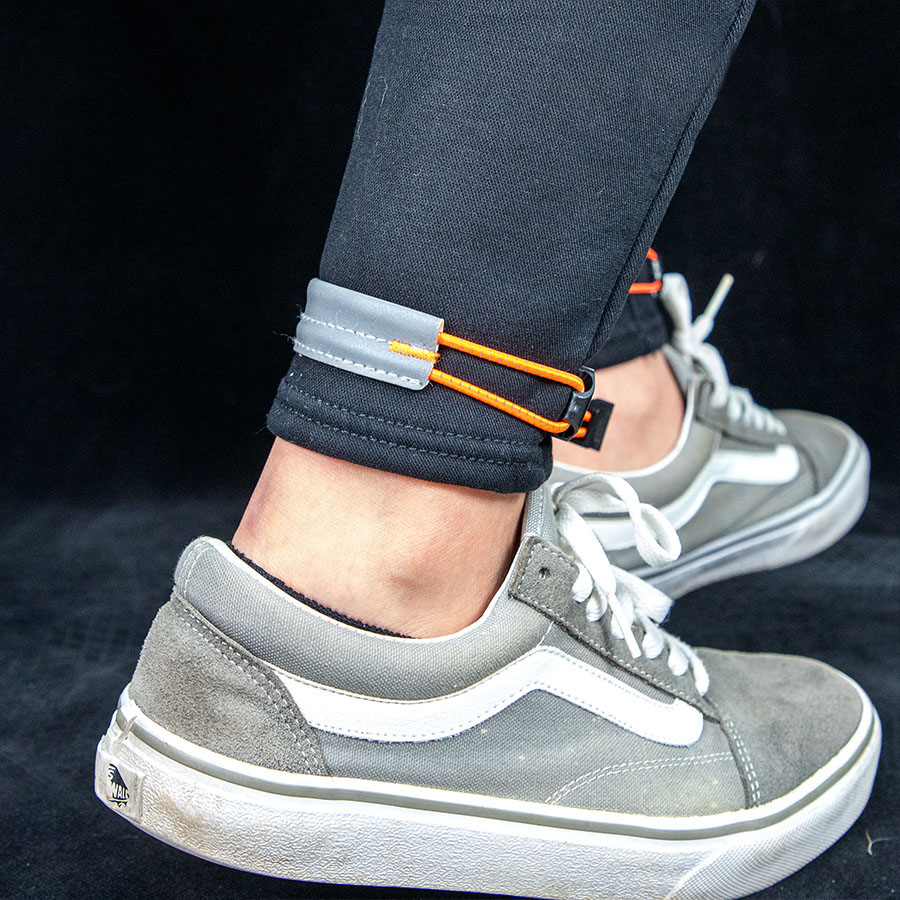 Elastic Reflective Cycling Leg - огляд і ціна Riding Gear